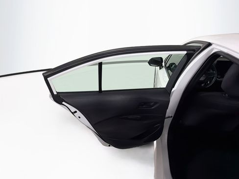 Used 2025 Toyota Corolla LE FWD image 26