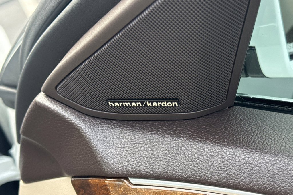 Used 2016 Mercedes-Benz E 350 4MATIC Wagon image 24