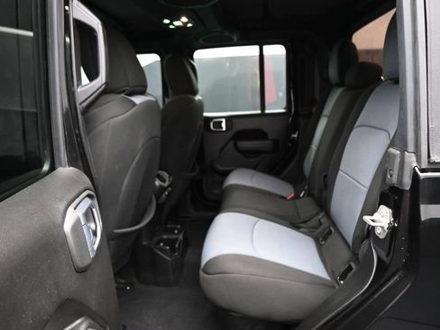 Used 2023 Jeep Gladiator Sport AWD/4WD image 25