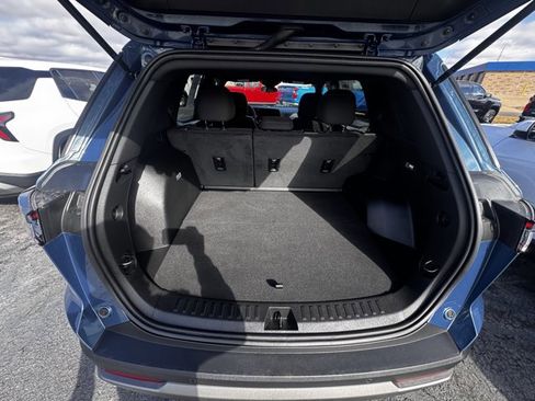 Used 2025 Chevrolet Equinox LT image 8