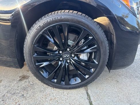 Used 2017 INFINITI Q70 L 3.7 image 32