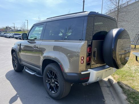 Certified 2023 Land Rover Defender 90 S image 5