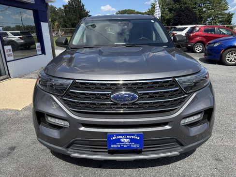 Used 2022 Ford Explorer XLT w/ Equipment Group 202A AWD/4WD image 4