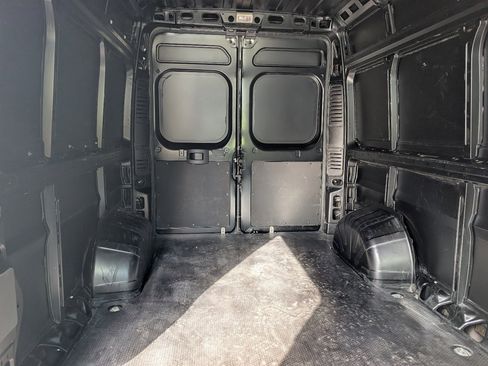 Used 2025 RAM ProMaster 2500 FWD image 29