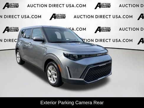 Used 2023 Kia Soul S image 3