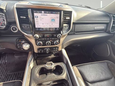 Used 2022 RAM 1500 Laramie AWD/4WD image 24