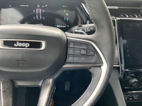 Used 2023 Jeep Grand Cherokee 4WD 4xe image 24