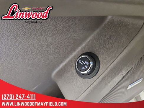 Used 2018 Chevrolet Traverse Premier AWD/4WD image 19