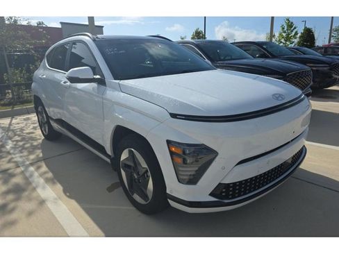 Used 2024 Hyundai Kona Limited image 2