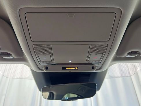 Used 2023 Jaguar I-PACE HSE image 17