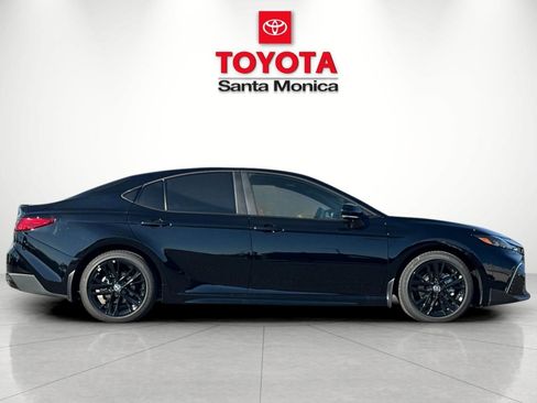 New 2026 Toyota Camry SE image 2