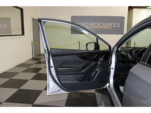 Used 2019 Subaru Crosstrek 2.0i Premium w/ Popular Package #2 image 11