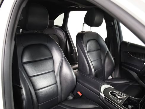 Used 2018 Mercedes-Benz GLC 300 4MATIC image 19