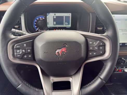 Used 2024 Ford Bronco Outer Banks image 18