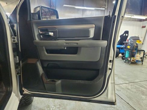 Used 2016 RAM 1500 Outdoorsman image 21