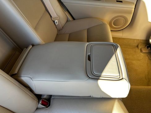 Used 2015 Lexus ES 300h image 44