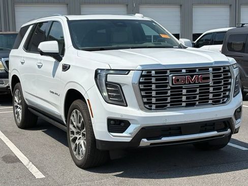 Used 2026 GMC Yukon Denali w/ Denali Reserve Package AWD/4WD image 7
