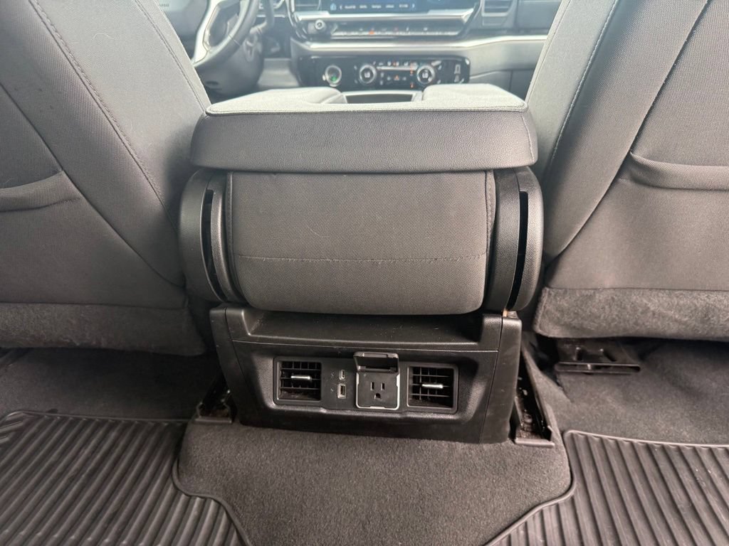 Used 2024 Chevrolet Silverado 1500 LT AWD/4WD image 17