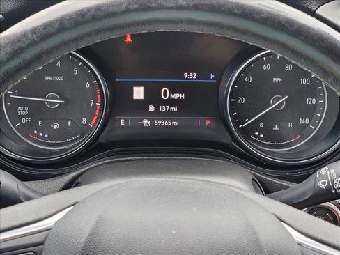 Used 2020 Buick Encore GX Essence w/ Advanced Technology Package FWD image 8