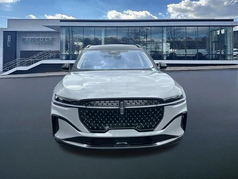 New 2026 Lincoln Nautilus Reserve w/ Jet Appearance Package AWD/4WD image 2