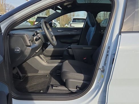 New 2026 Volvo EX30 Plus w/ Protection Package Premier AWD/4WD image 4