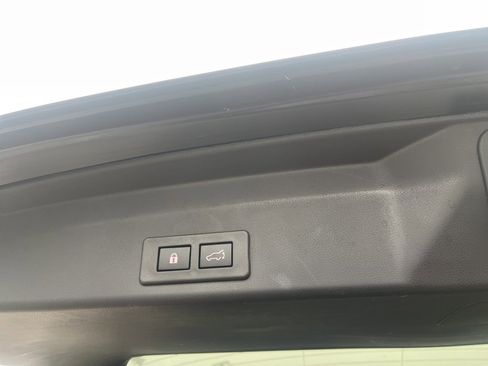 Used 2024 Subaru Ascent Premium w/ Convenience Package image 10