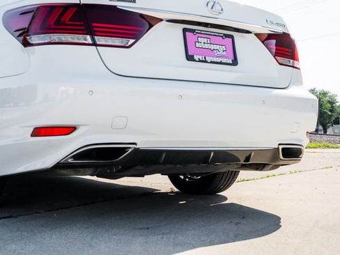 Used 2013 Lexus LS 460 w/ F-Sport Pkg RWD image 30