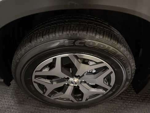 Used 2023 Subaru Forester Premium AWD/4WD image 8
