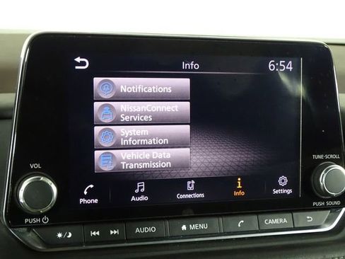 Used 2022 Nissan Rogue SV image 29