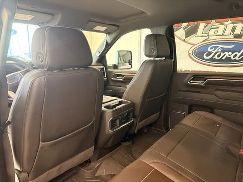 Used 2024 GMC Sierra 3500 Denali w/ Technology Package image 21
