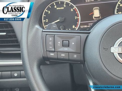 Used 2023 Nissan Rogue SV FWD image 27