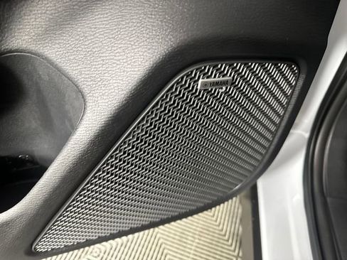 New 2025 Mitsubishi Outlander AWD image 27