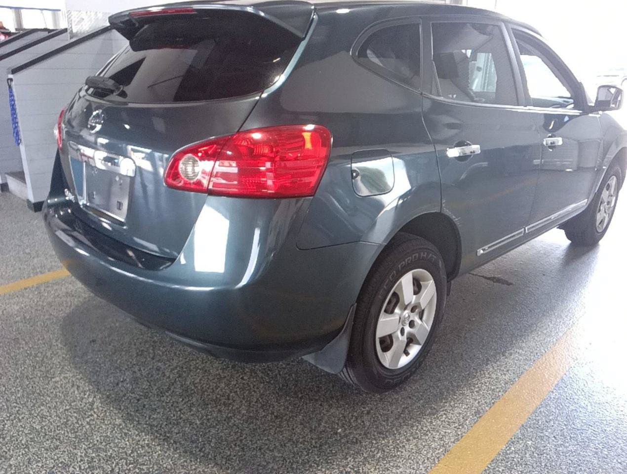 Used 2013 Nissan Rogue S FWD image 3