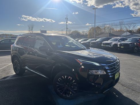 New 2026 Nissan Rogue Platinum w/ Platinum Premium Package image 10