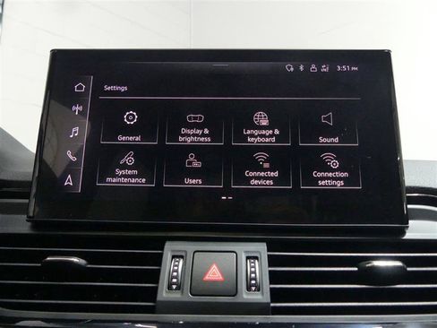 Used 2021 Audi Q5 e Premium Plus w/ Premium Plus Package AWD/4WD image 43