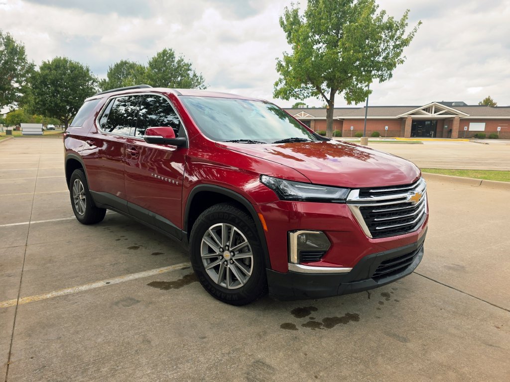 Used 2023 Chevrolet Traverse LT FWD image 8