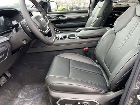 New 2026 Jeep Grand Wagoneer 4WD image 12