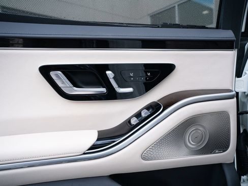 Used 2022 Mercedes-Benz S 500 4MATIC w/ Warmth & Comfort Package image 44