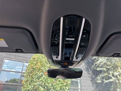 Used 2020 Porsche Cayenne image 48