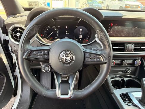 Used 2024 Alfa Romeo Stelvio Veloce AWD/4WD image 19