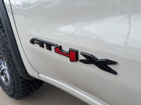 New 2026 GMC Sierra 1500 AT4X w/ LPO, Black Badging Package AWD/4WD image 58