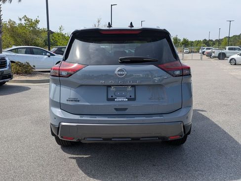 Certified 2025 Nissan Rogue SL w/ Tech Package AWD/4WD image 5
