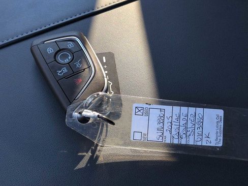 Used 2025 Cadillac Escalade IQ Luxury 2 image 37