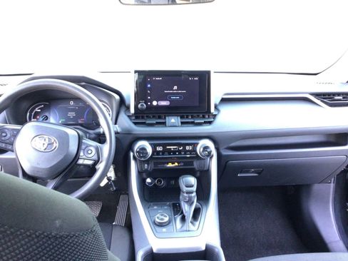 Used 2025 Toyota RAV4 LE image 17