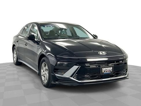 Used 2025 Hyundai Sonata SE FWD image 1