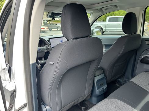 New 2026 Ford Maverick XLT image 19