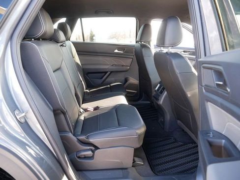 Certified 2023 Volkswagen Atlas Cross Sport SE image 19