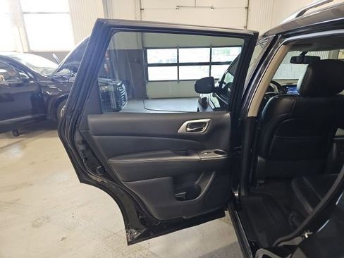 Used 2015 Nissan Pathfinder Platinum w/ Cargo Package AWD/4WD image 13