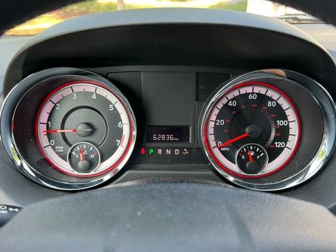 Used 2019 Dodge Grand Caravan SXT FWD image 18