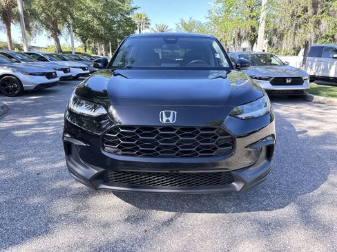 Used 2023 Honda HR-V LX image 9
